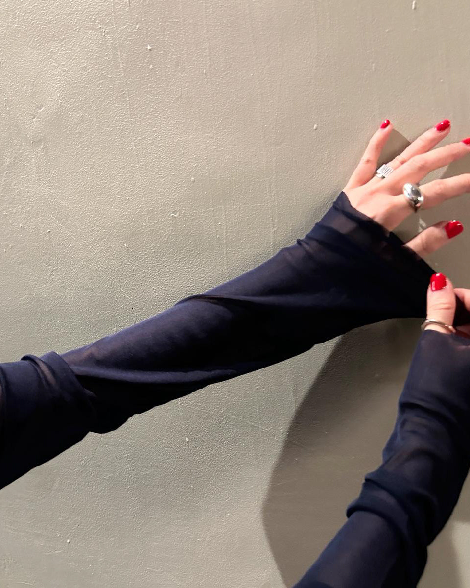 aalis KASA FW25 off shoulder stretch mesh top (Navy)