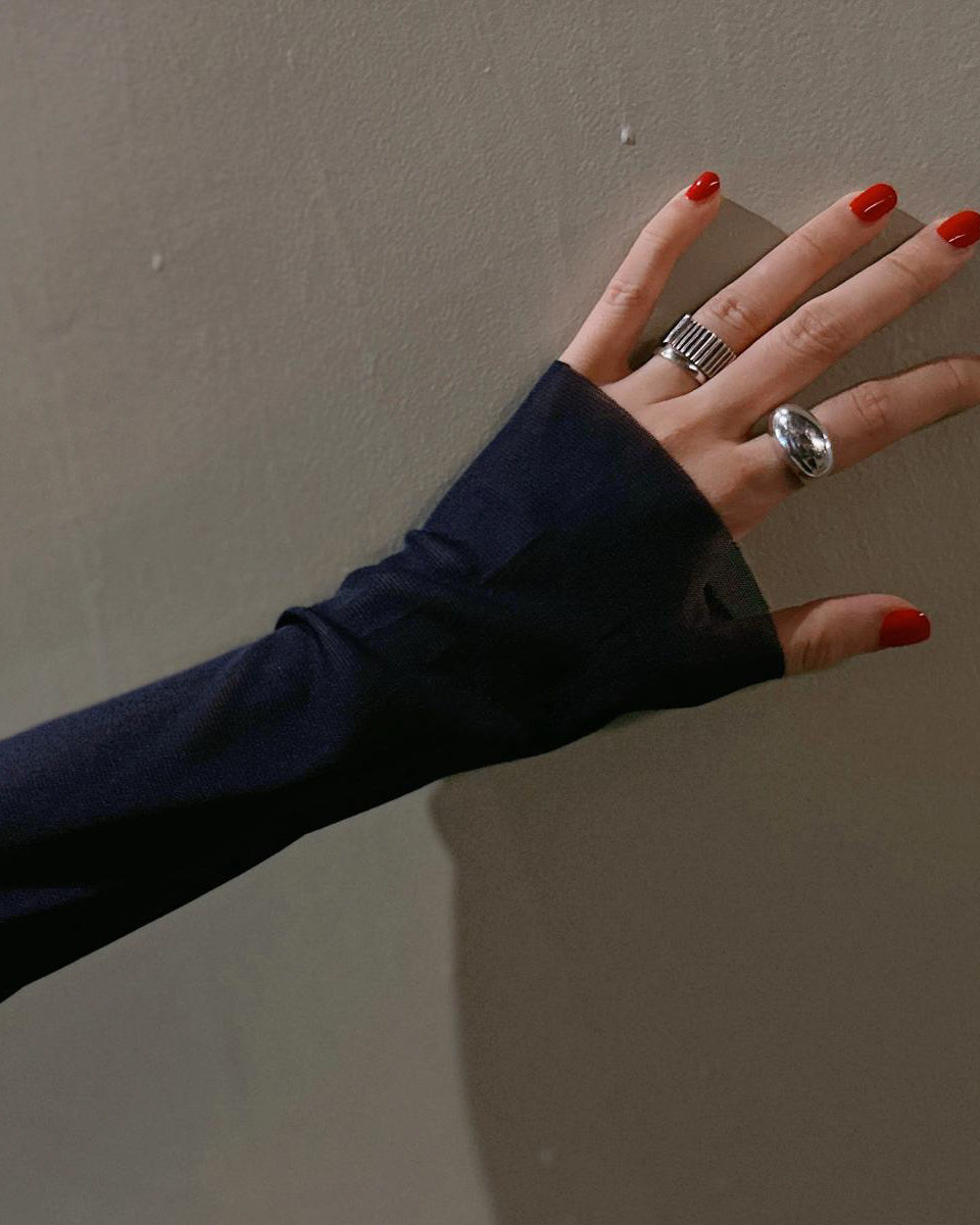 aalis KASA FW25 off shoulder stretch mesh top (Navy)