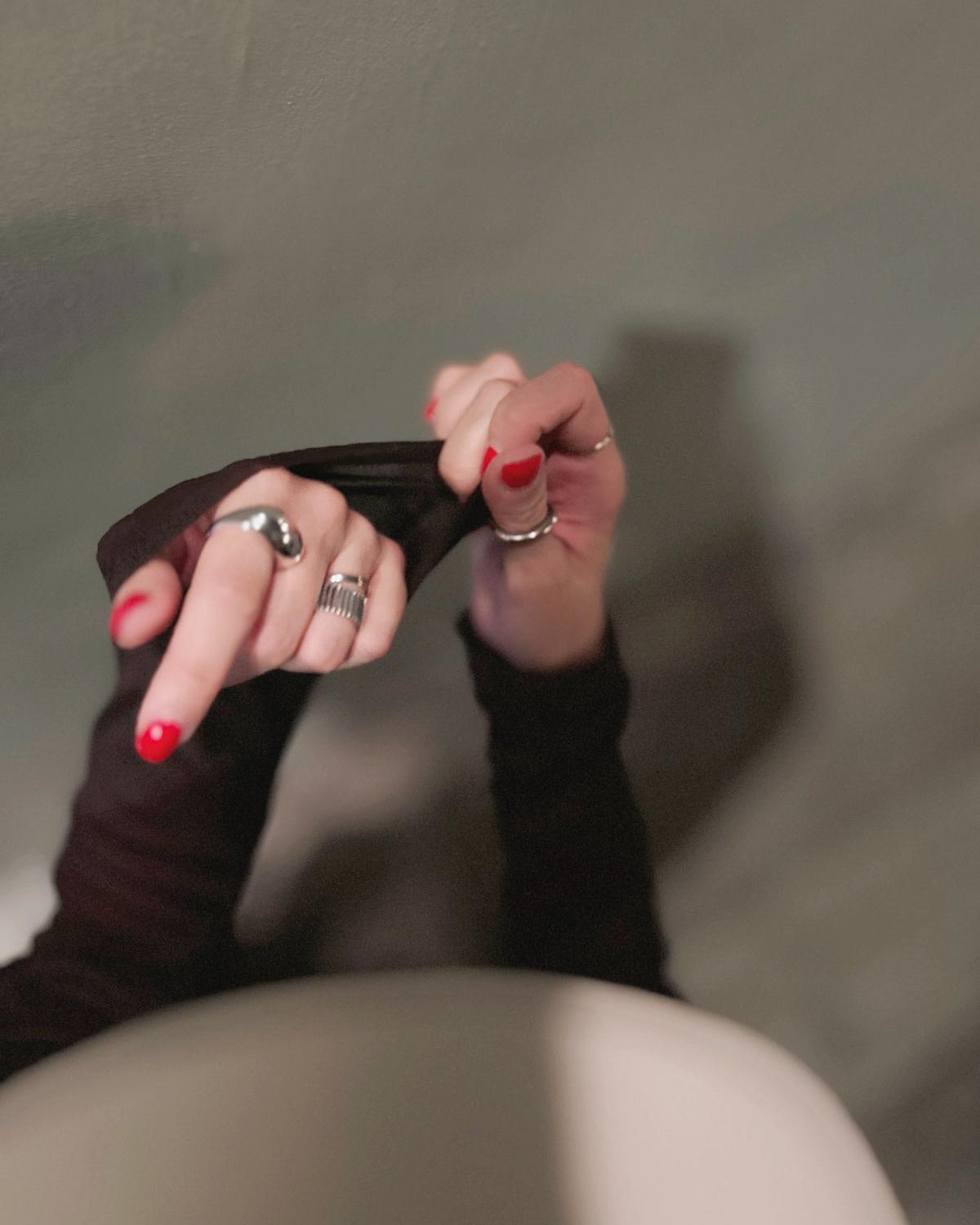 aalis KASA FW25 off shoulder stretch mesh top (Brown)