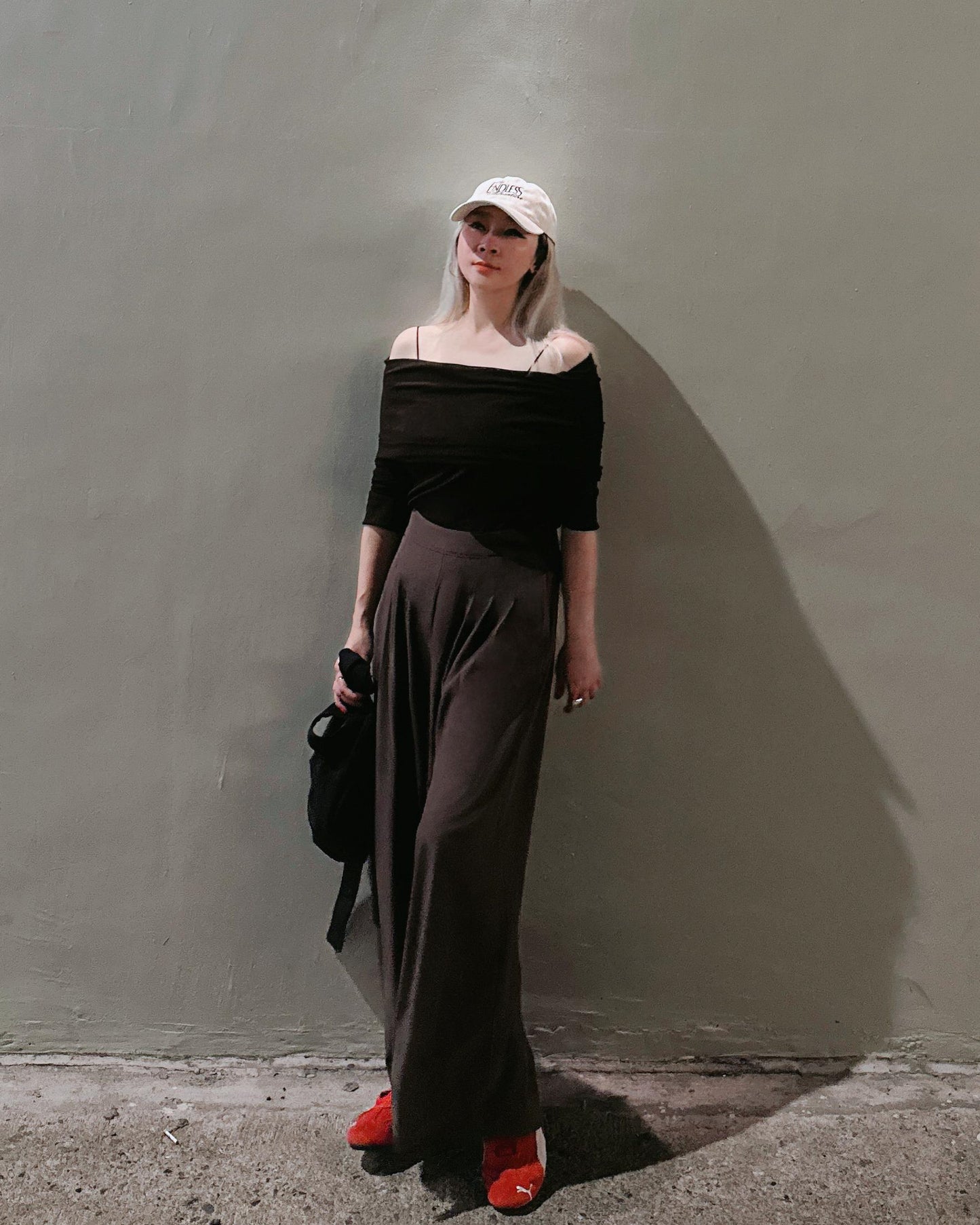 aalis KASA FW25 off shoulder stretch mesh top (Brown)