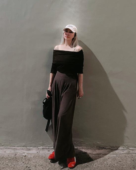 aalis KASA FW25 off shoulder stretch mesh top (Brown)