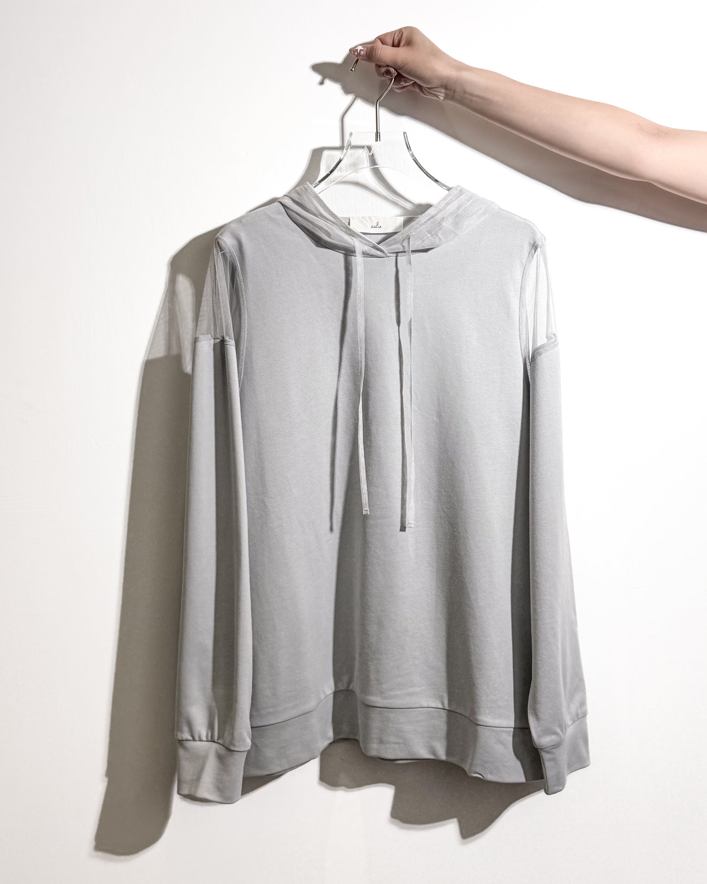 aalis ELIO cold shoulder pleated mesh ruffle hoodie (Light grey)