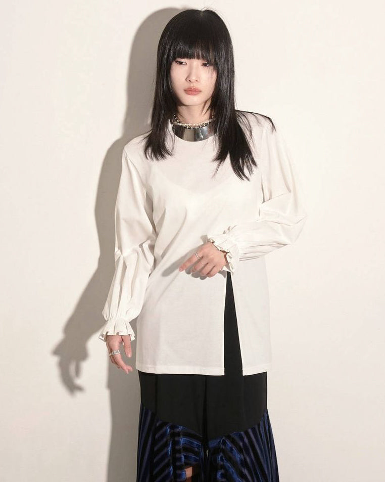 aalis NIABI folded pleats cuff front slit L/S top (White logo)