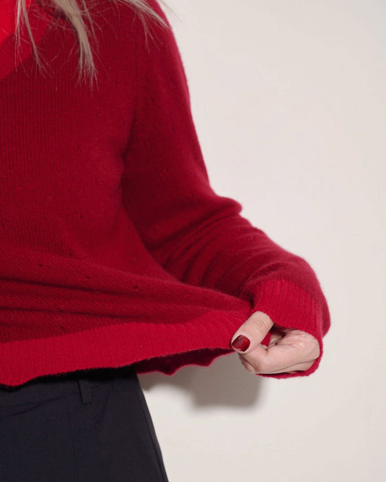 aalis HALA V neck color blocking button details sweater (Red mix)