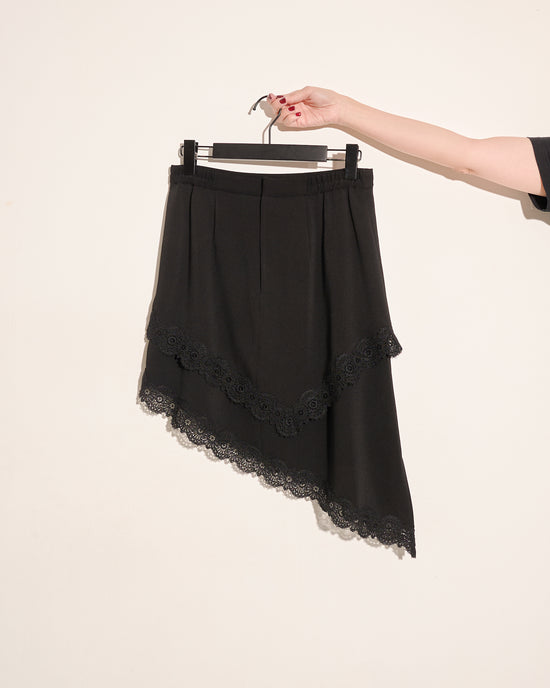 aalis COLINA lace trim asymmetric double layers skirt (Black)