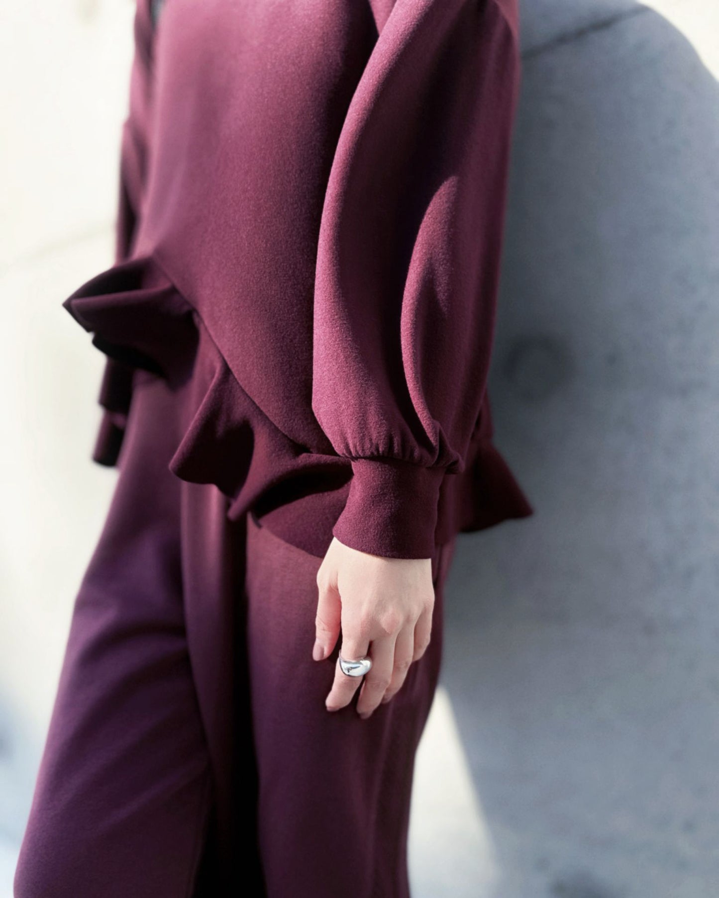 aalis CARA FW25 ruffle hem sweater (Plum)