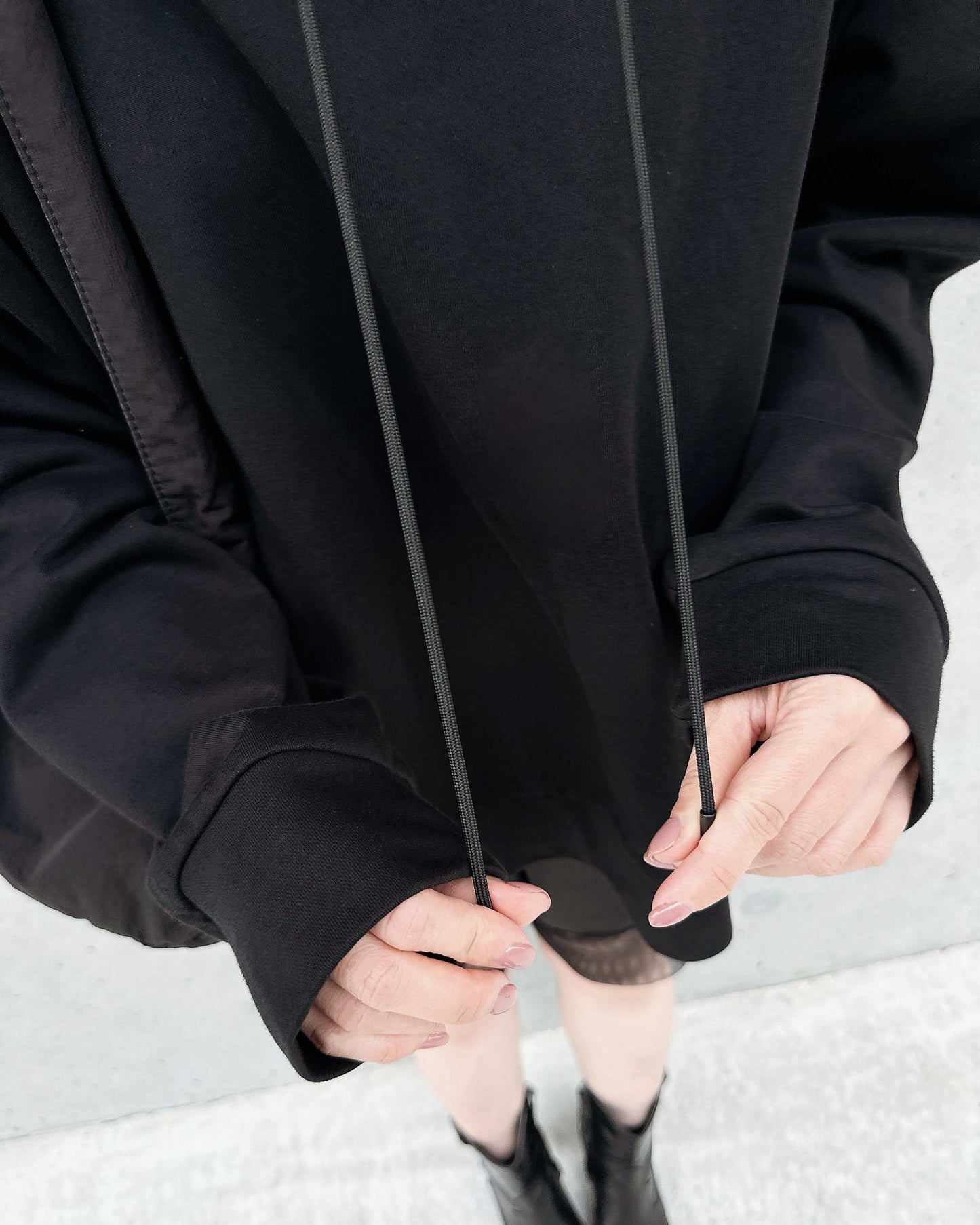 aalis PARMA pleated chiffon hoodie (Black)