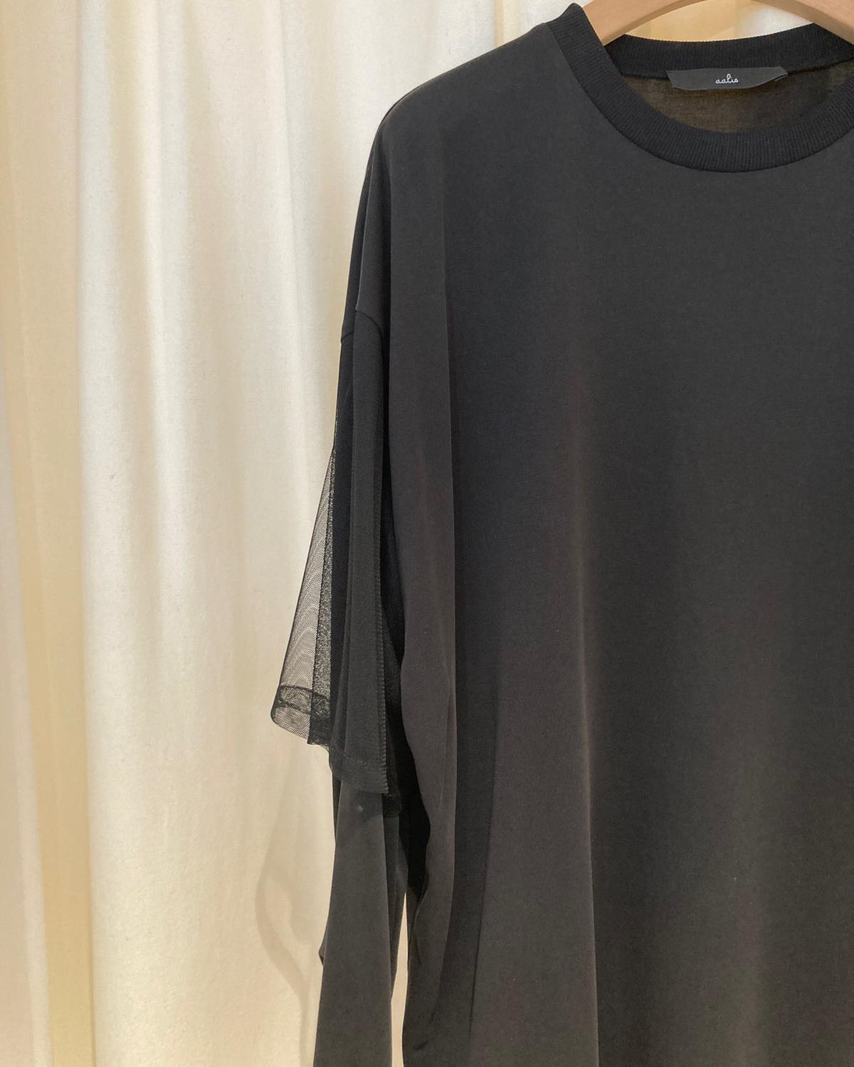 aalis AIMEE mesh short sleeves dropped shoulder top (Black)