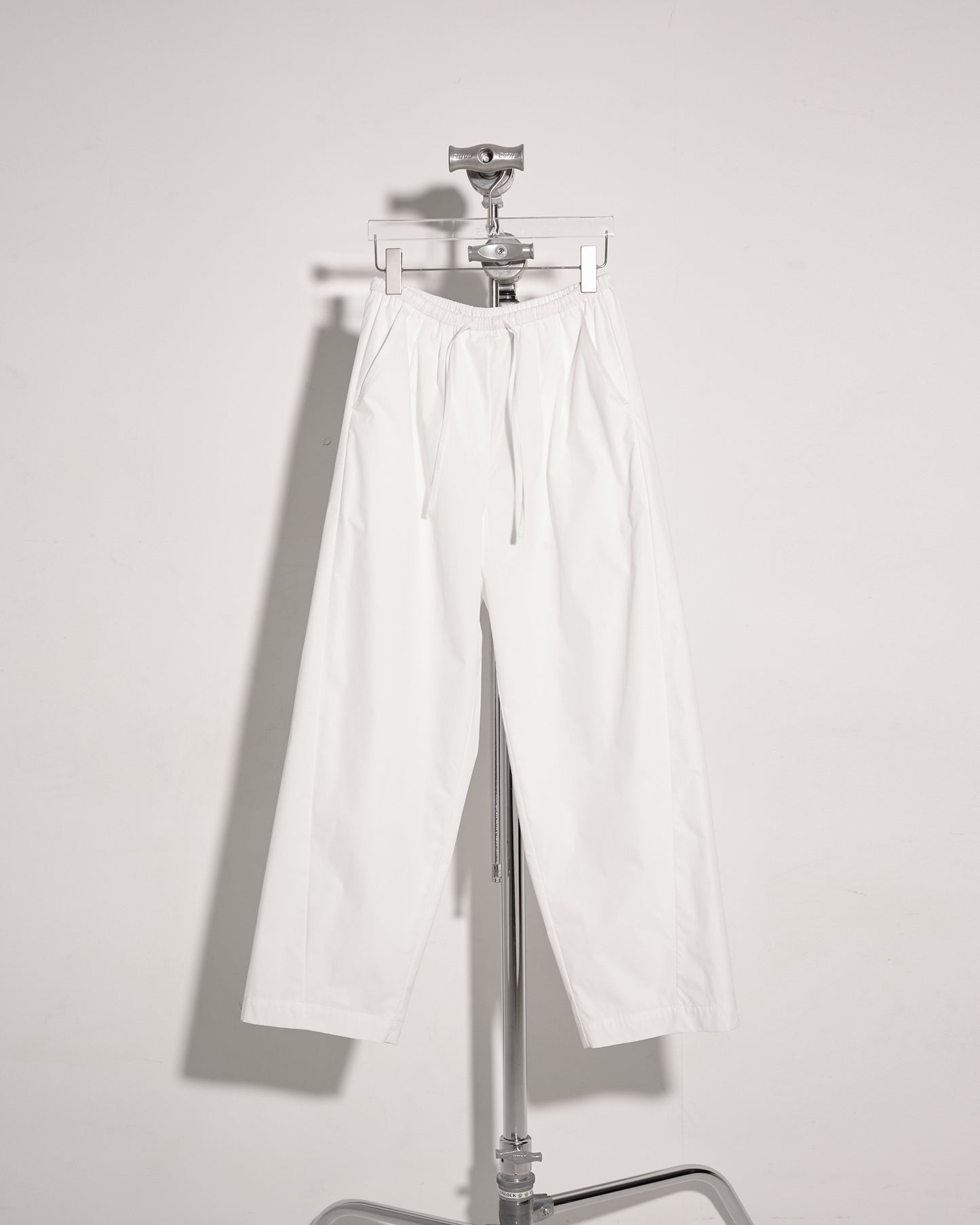 aalis BLAIRA drawstring relaxed pants (White)