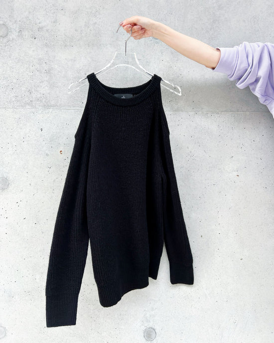 aalis SHYLA cut out shoulder tunic sweater dress (Black)