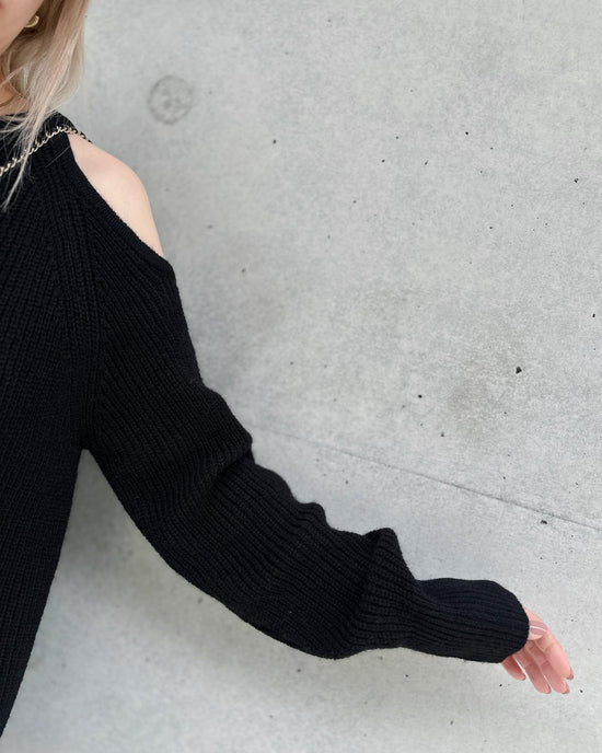 aalis SHYLA cut out shoulder tunic sweater dress (Black)