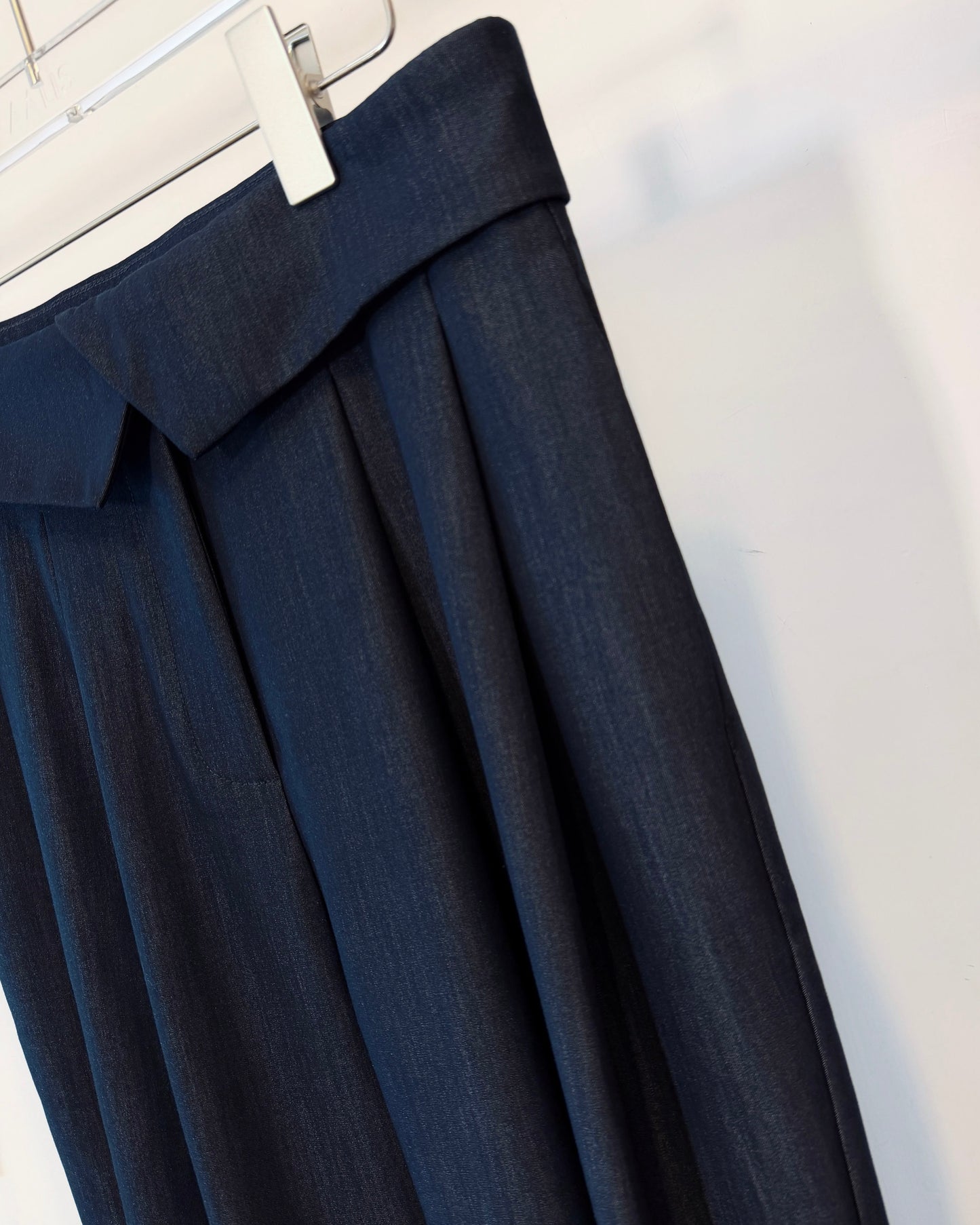 aalis LAIRA FW26 tuxedo belt super comfort pants (Denim)