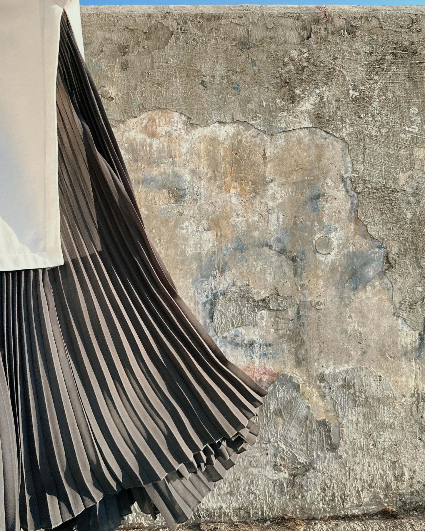 aalis FABIAN Pleated chiffon sweater dress (White Mix)