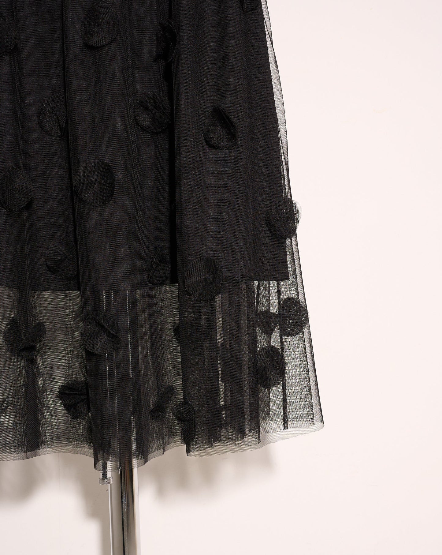 aalis KIAN dot motive mesh skirt (Black)