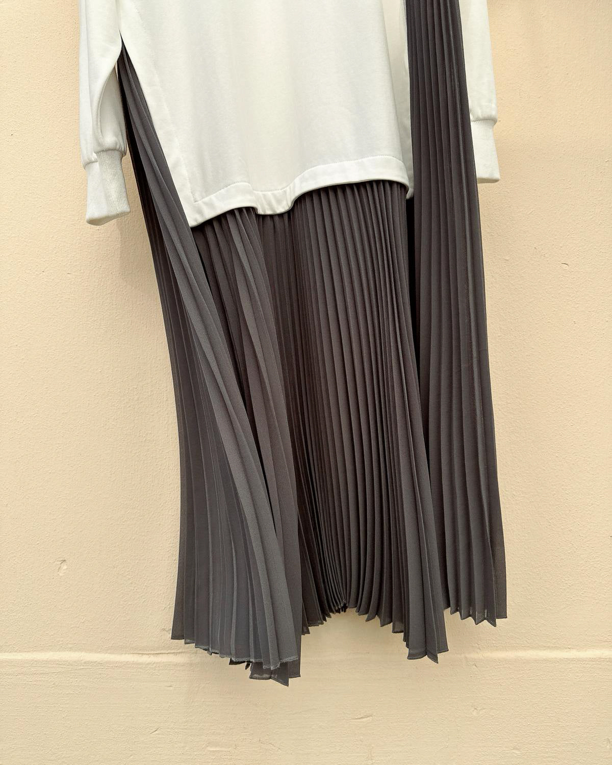 aalis FABIAN Pleated chiffon sweater dress (White Mix)