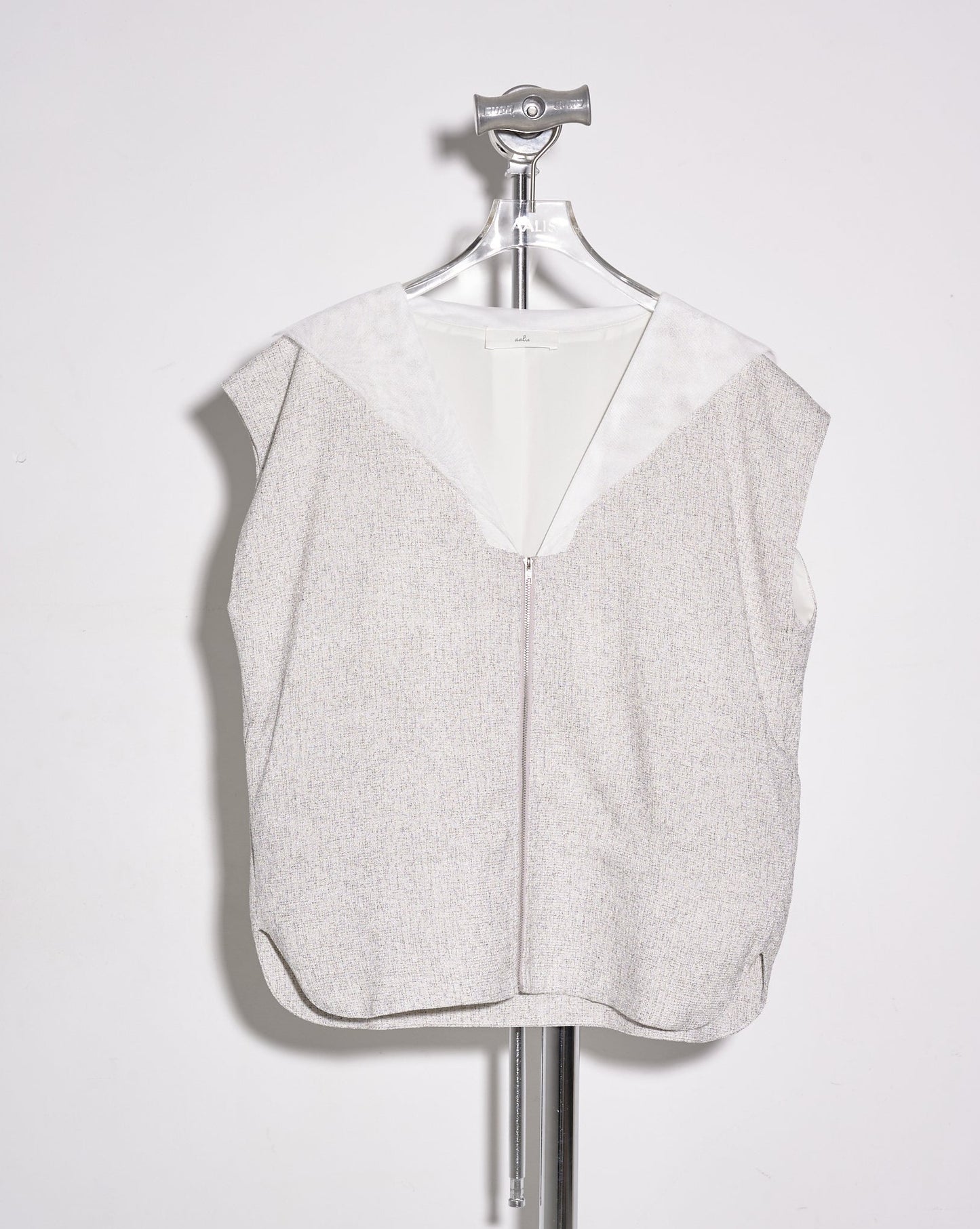 aalis WENDY tweed sleeveless pullover with mesh collar (White)