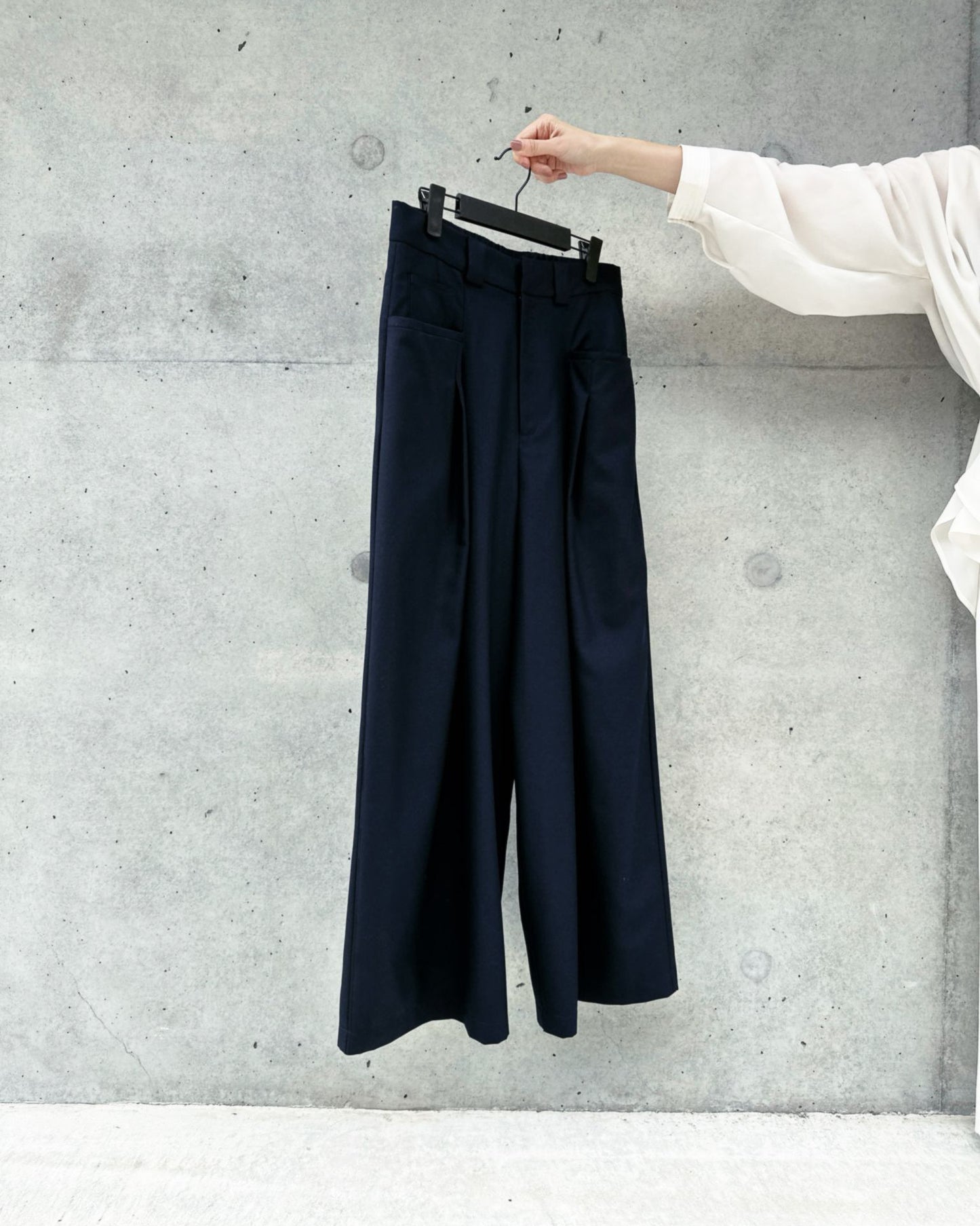aalis DEMMA suiting straight leg pants (Navy)