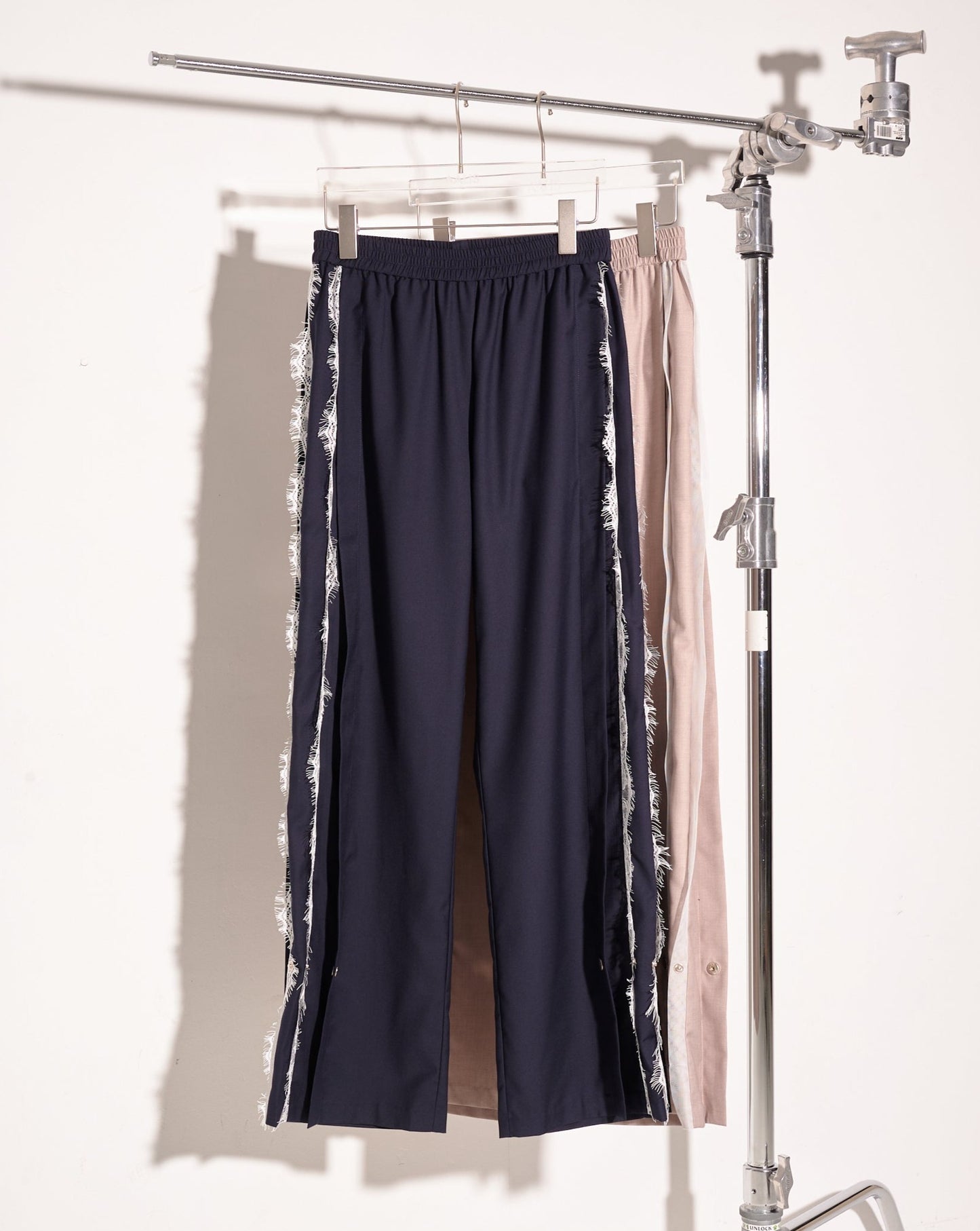 aalis STORM button up side trim pants (Navy lace)