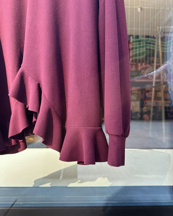 aalis CARA FW25 ruffle hem sweater (Plum)