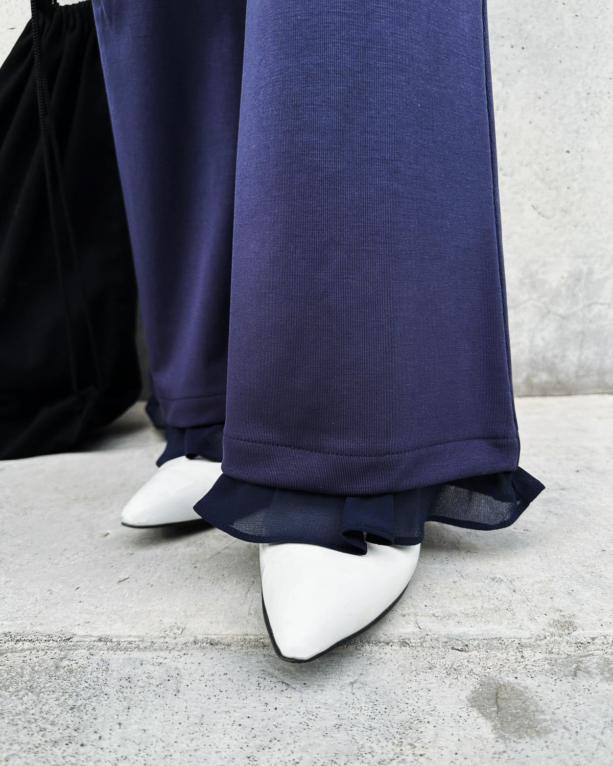 aalis DAMIEN FW25 chiffon ruffle hem pants (Dark Blue)