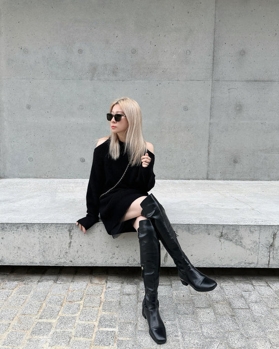 aalis SHYLA cut out shoulder tunic sweater dress (Black)