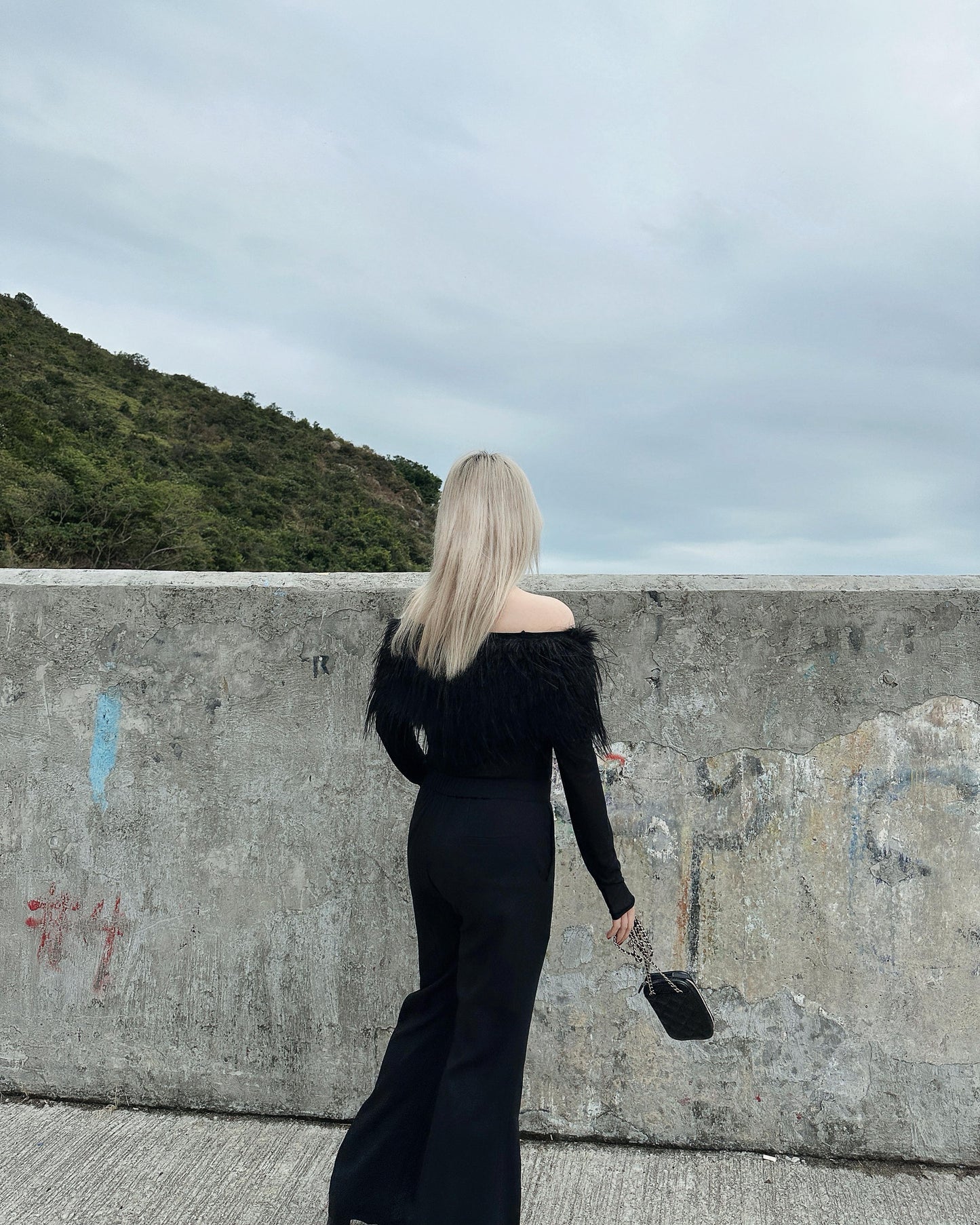 aalis TERRA faux ostrich feather off shoulder top (Black)