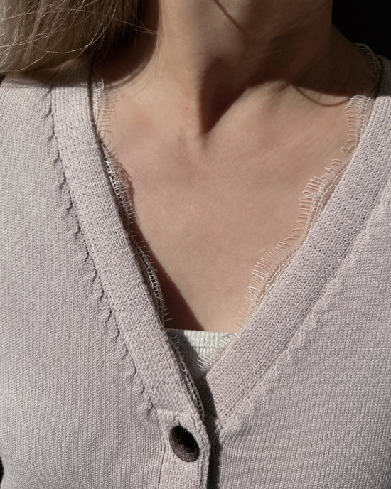 (Pre-order) aalis CHARLEE velvet panel V neck cardigan (Dusty Pink)