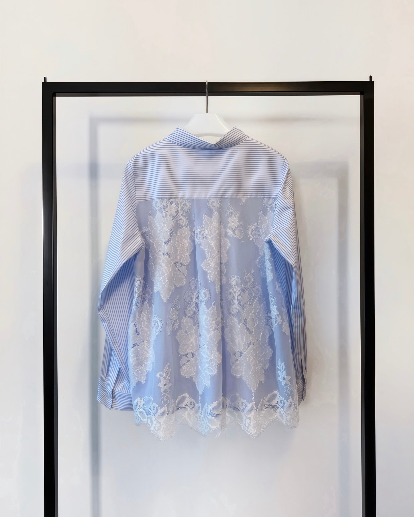aalis LOVA lace chiffon panel shirt (Blue Stripe)