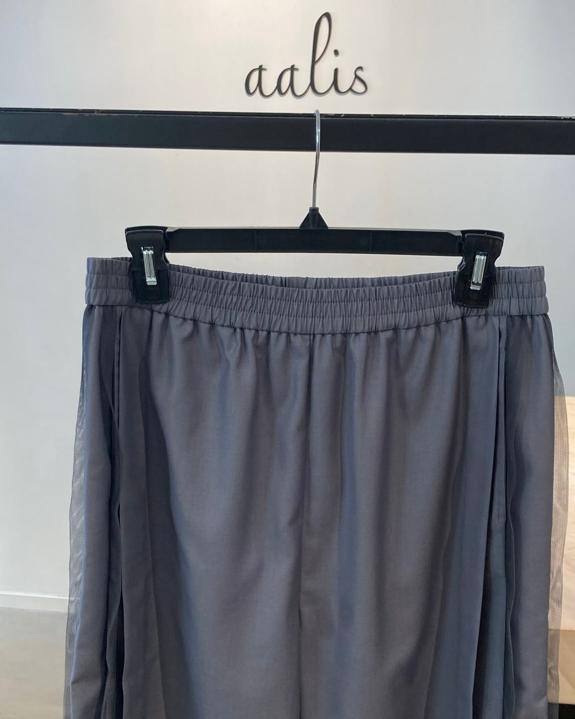 aalis STORM  FW26 button up side trim pants (Grey)
