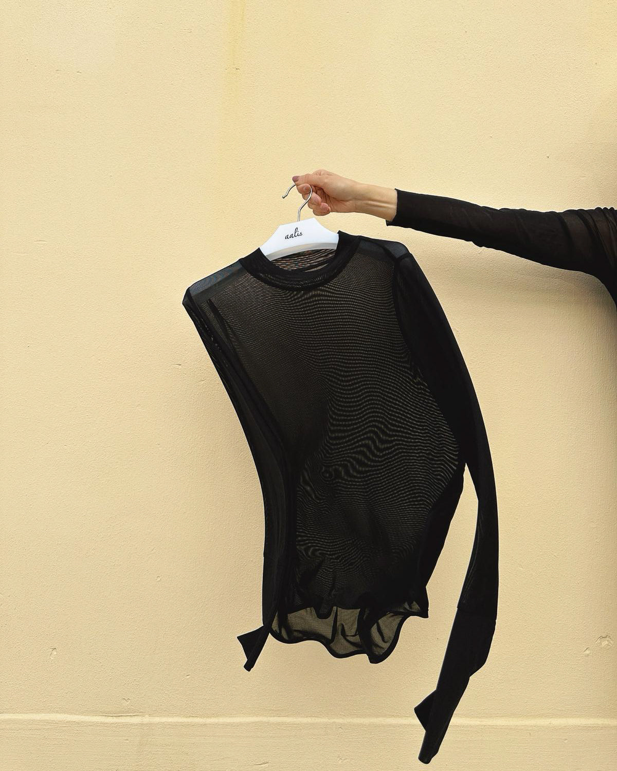 aalis RIVKA mesh crew neck top (Black)