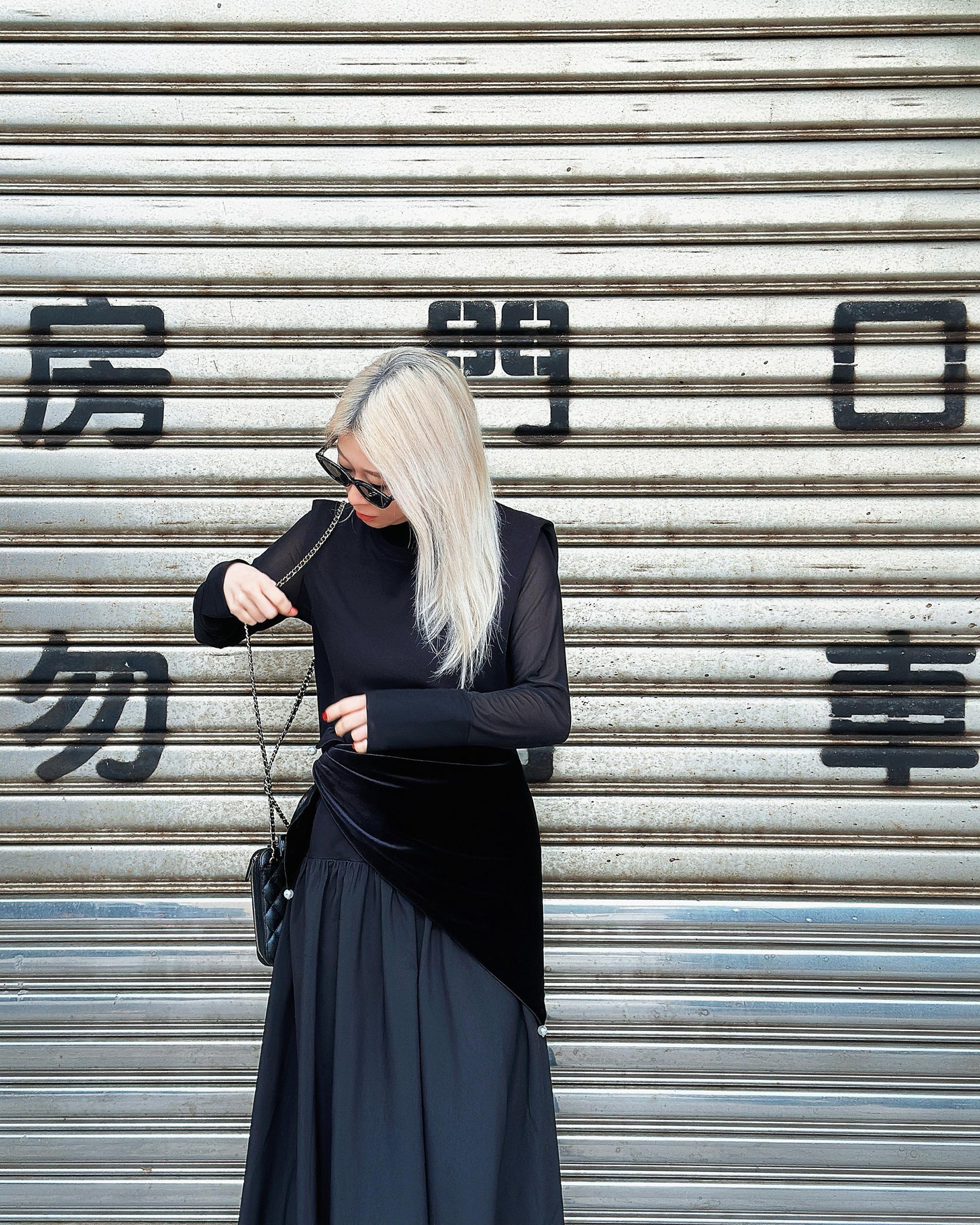 aalis IRA pearl velvet scarf (Black)