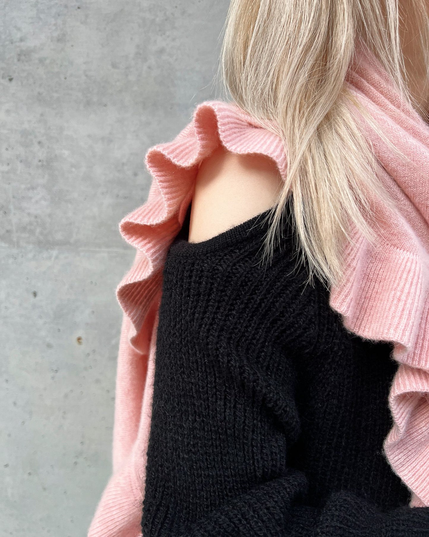 aalis SHYLA cut out shoulder tunic sweater dress (Black)