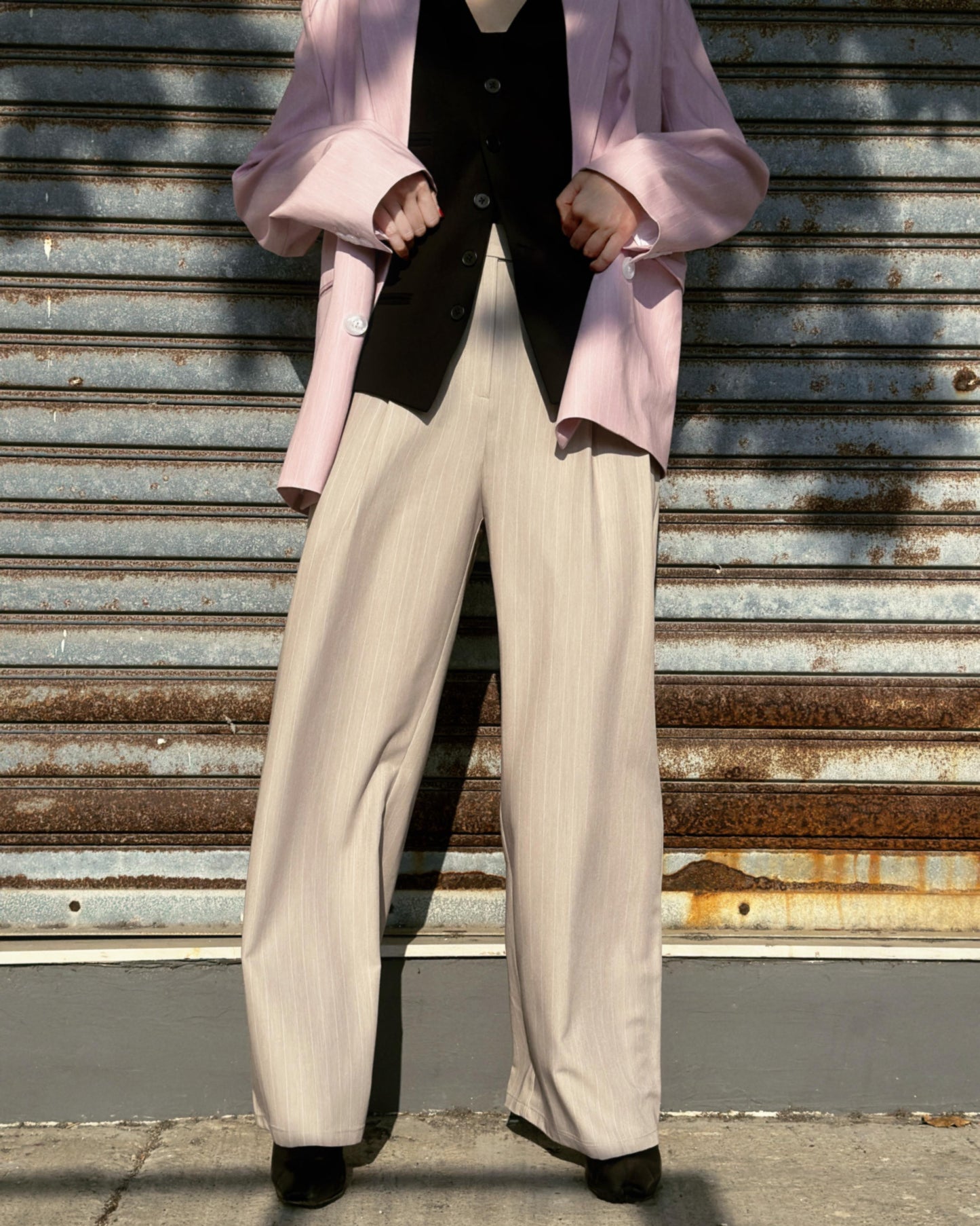 (Pre-order) aalis SEFINA front pleat suiting pants (Lt Beige)