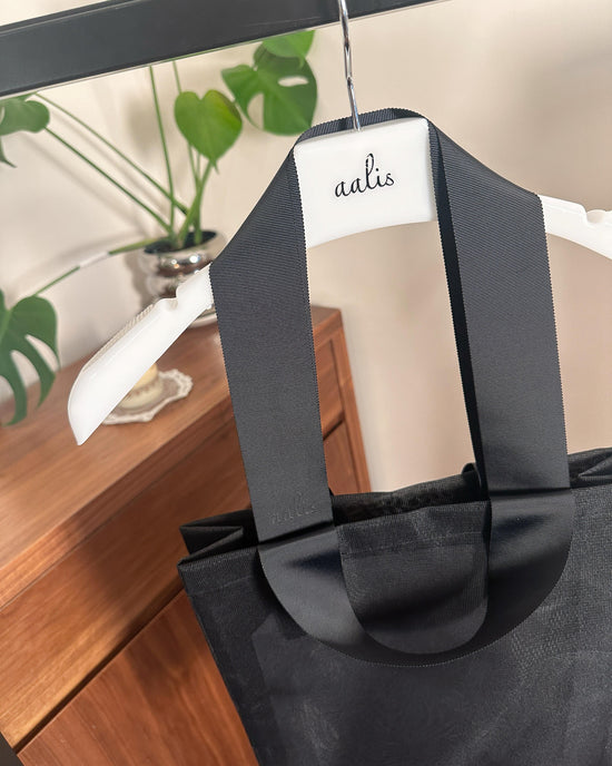 aalis Classic vertical net tote bag (Black)