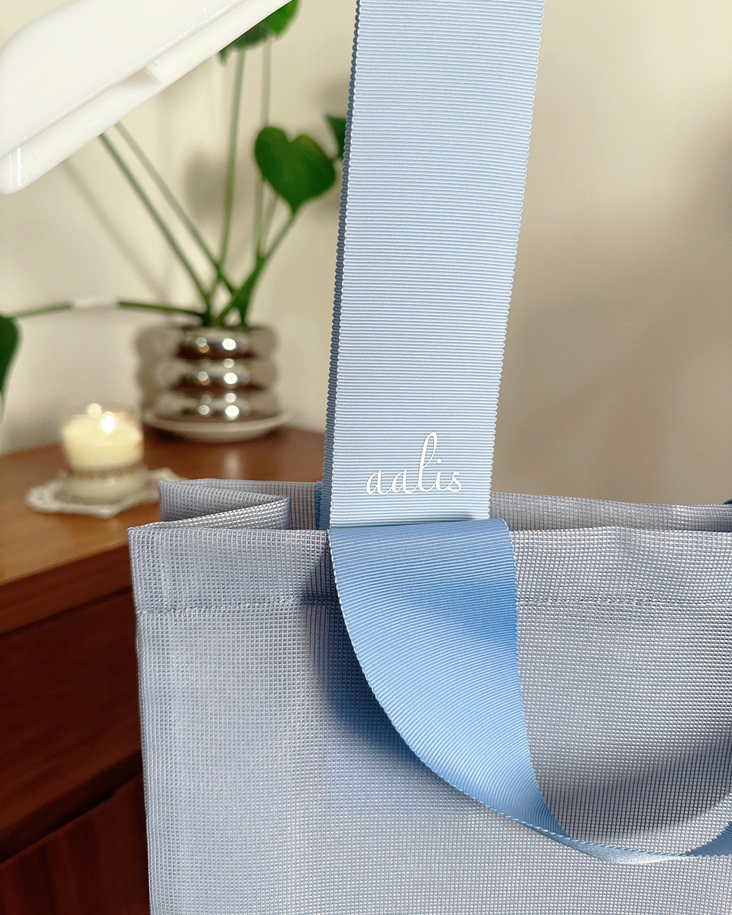 aalis Classic vertical net tote bag (Grey Blue)