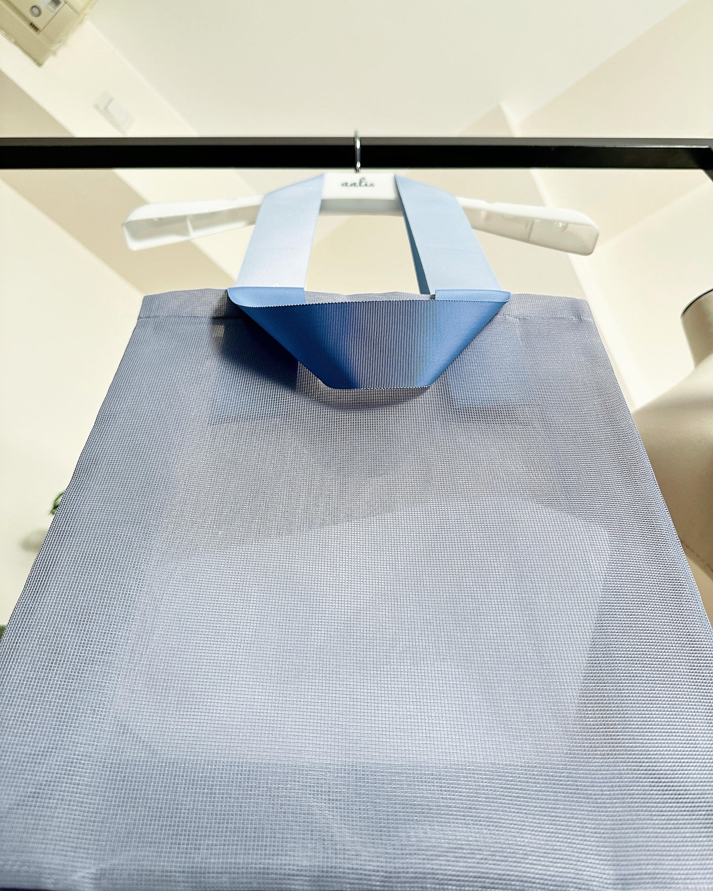 aalis Classic vertical net tote bag (Grey Blue)