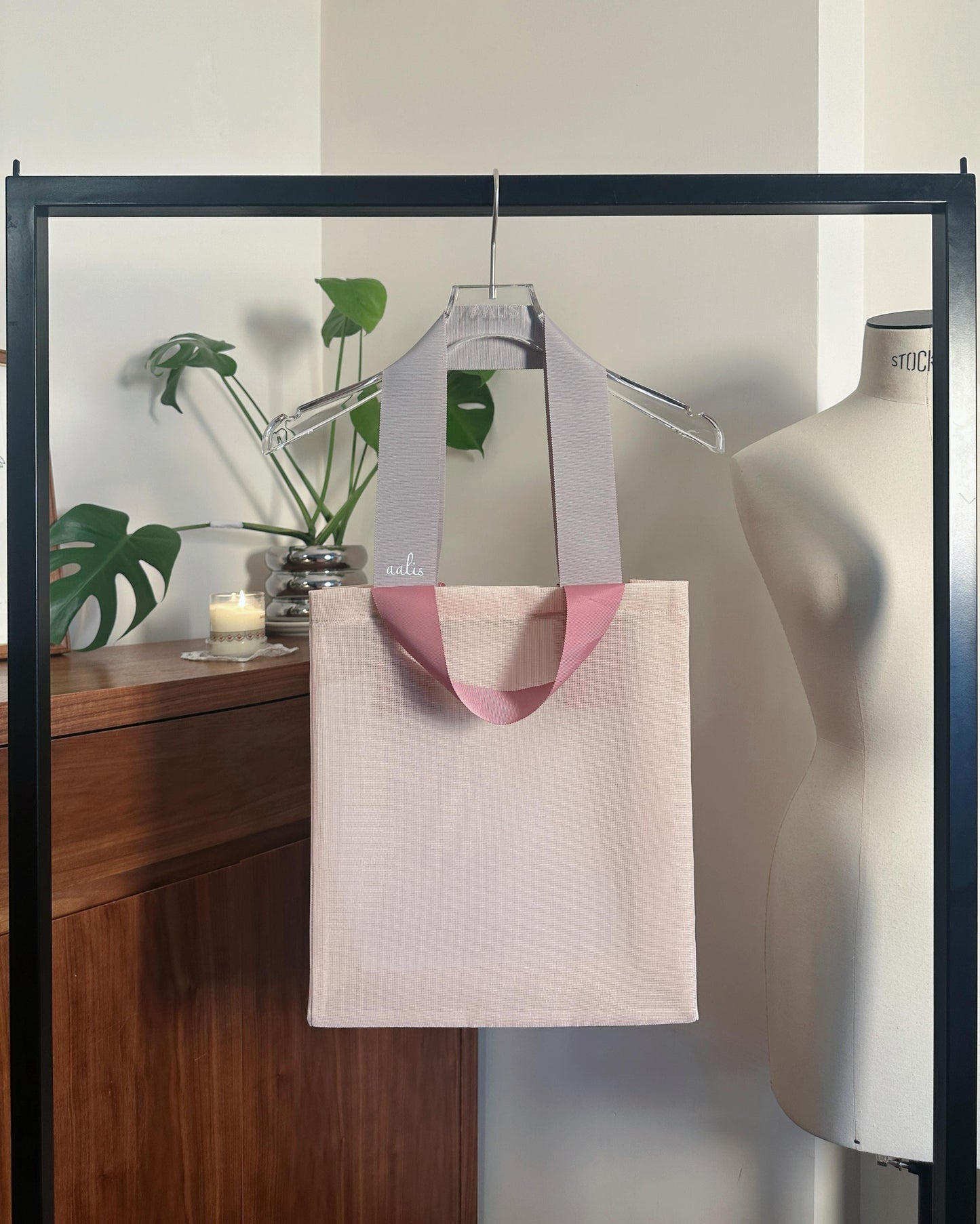 aalis Classic vertical net tote bag (Pink)
