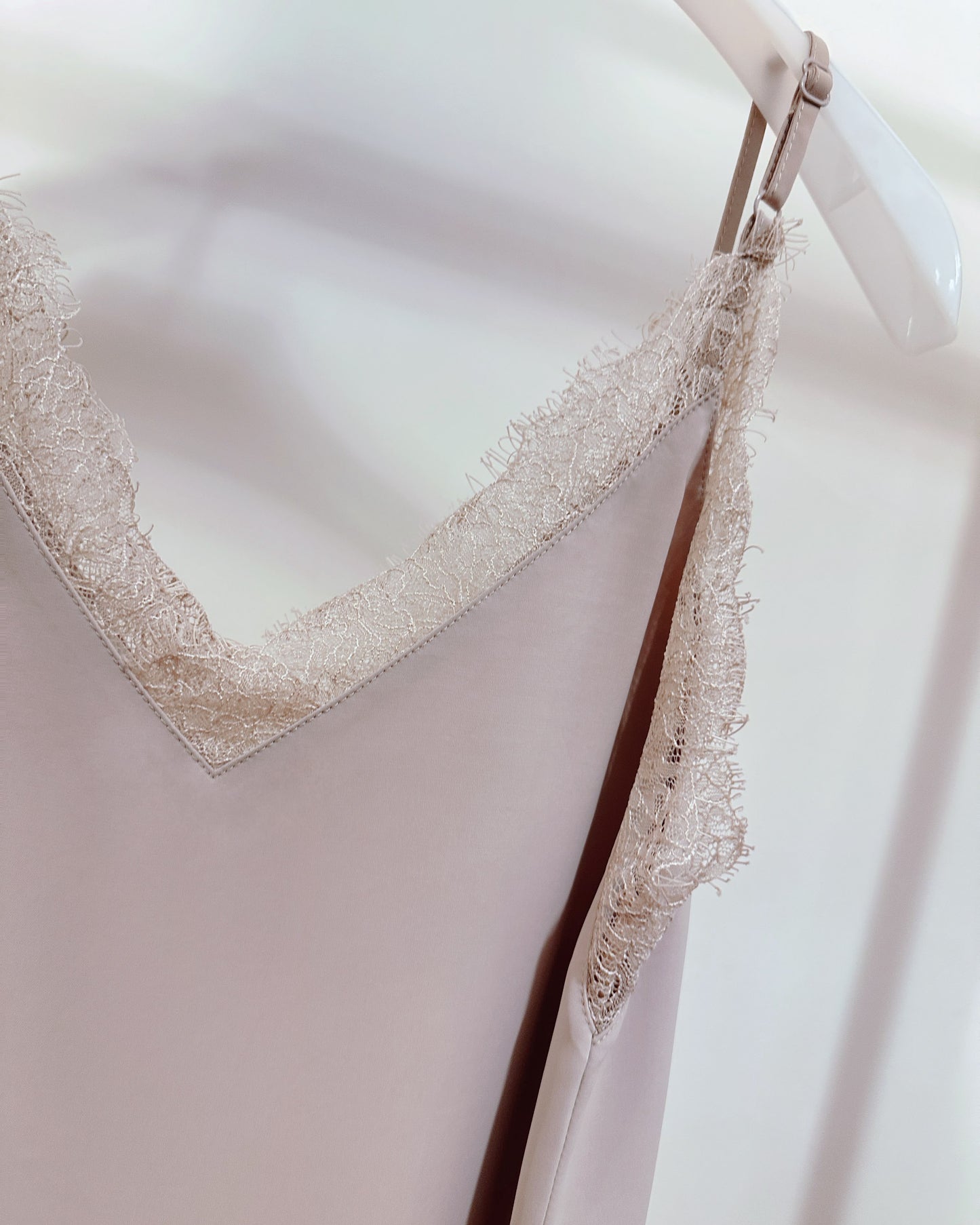 aalis CAMILA SS26 lace camisole (Light Coco)