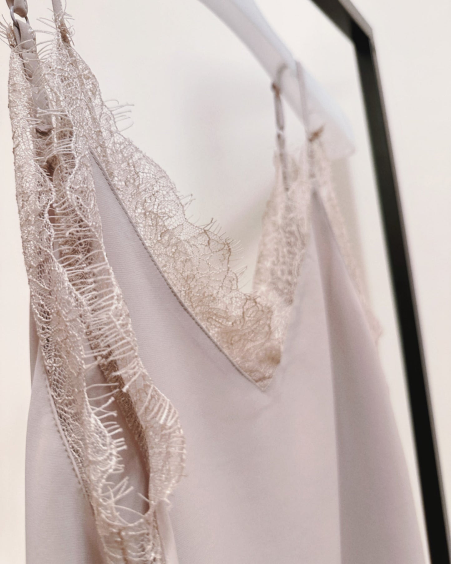 aalis CAMILA SS26 lace camisole (Light Coco)