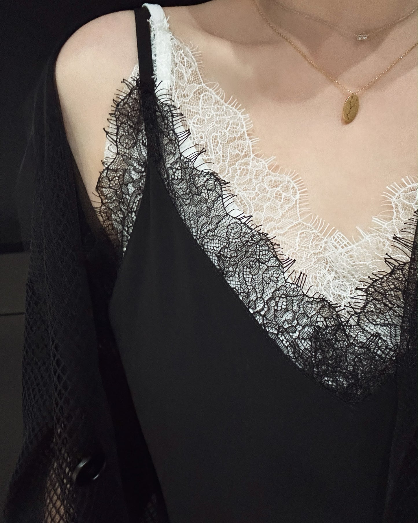 aalis CAMILA 蕾丝吊带背心（黑色）