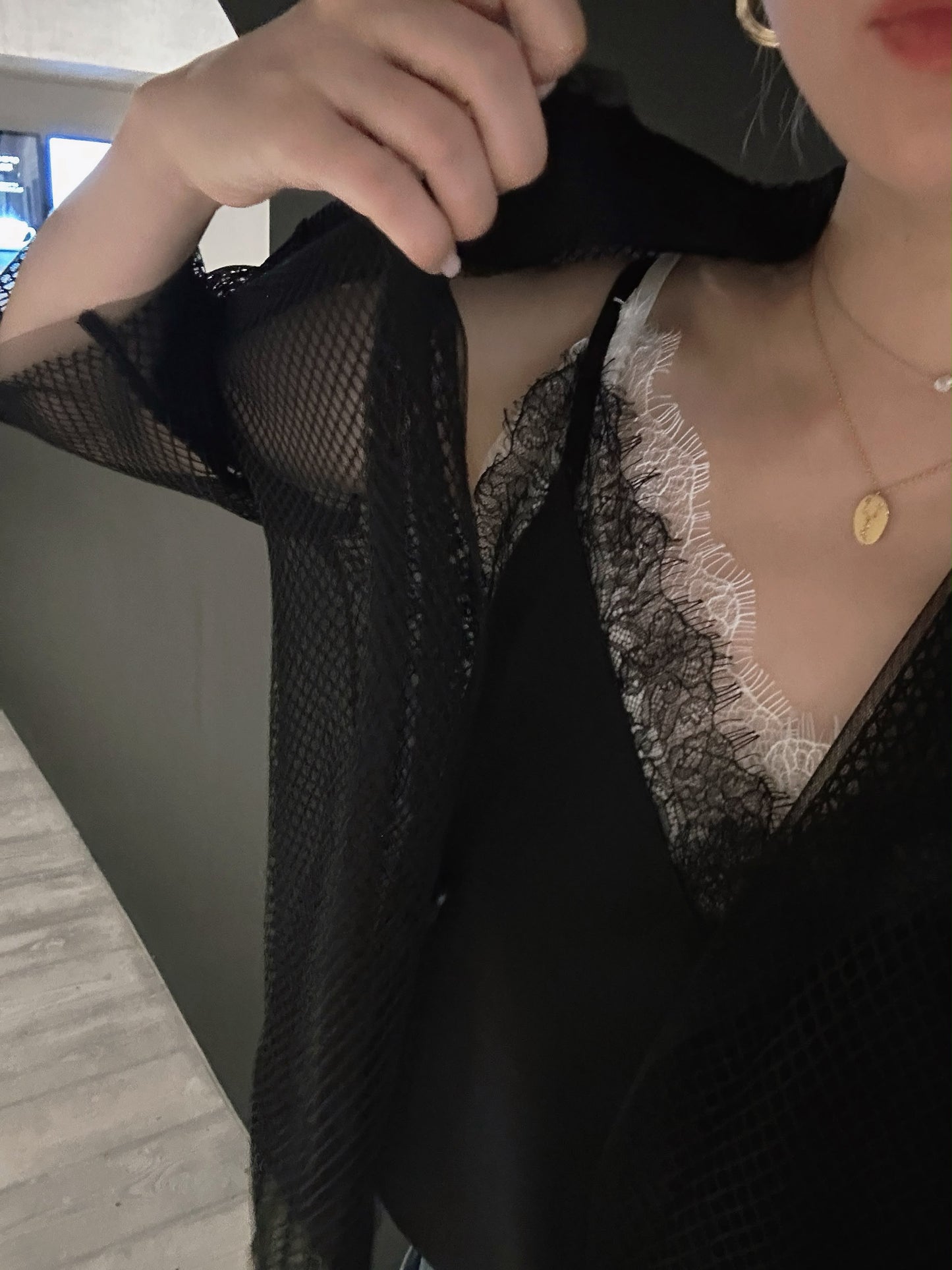 aalis CAMILA 蕾丝吊带背心（黑色）