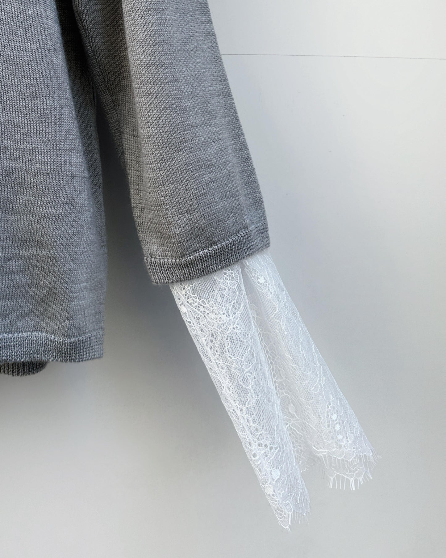aalis SIS FW25 lace sleeves insert sweater (Heather Grey)