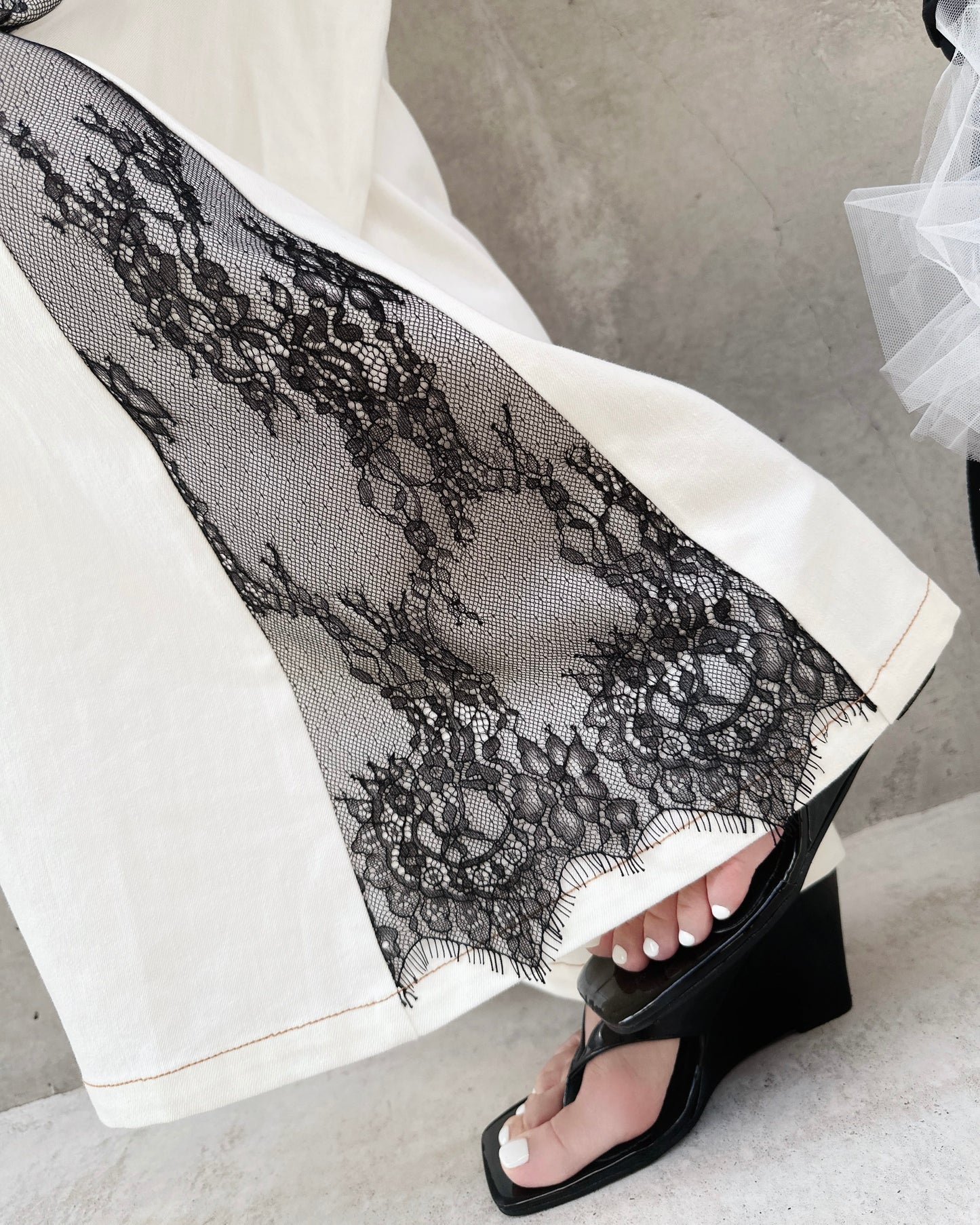 aalis WALLS SS26 wide leg with lace denim jeans (White Lace)