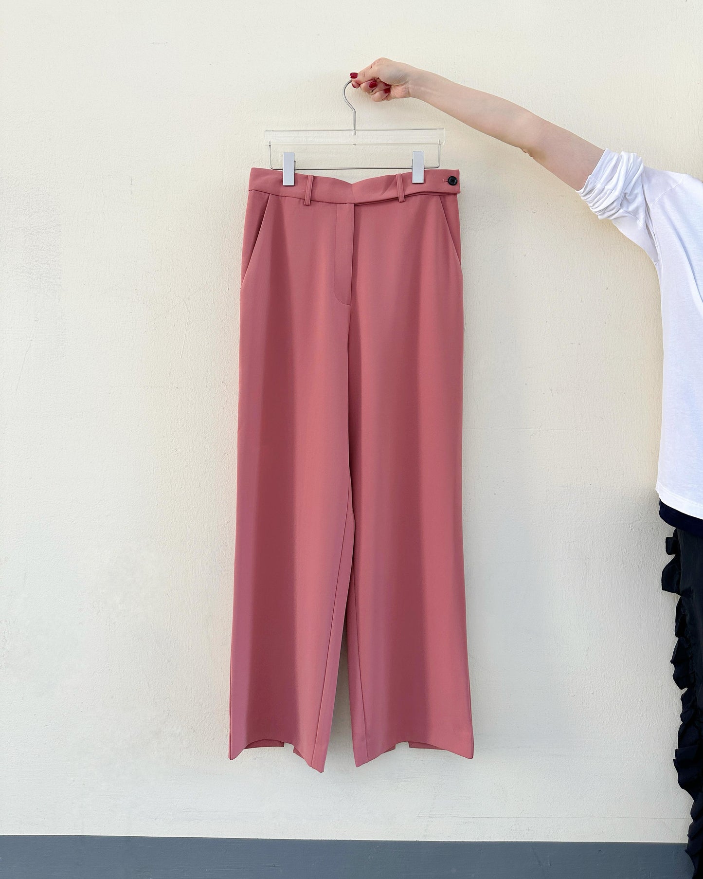 aalis GLORI SS26 back vent full length pants (Pink)