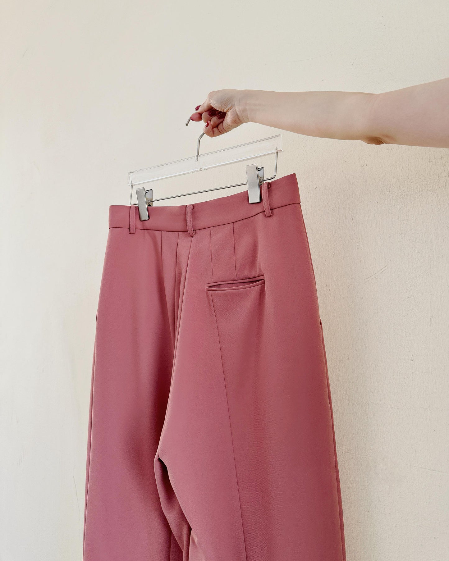 aalis GLORI SS26 back vent full length pants (Pink)
