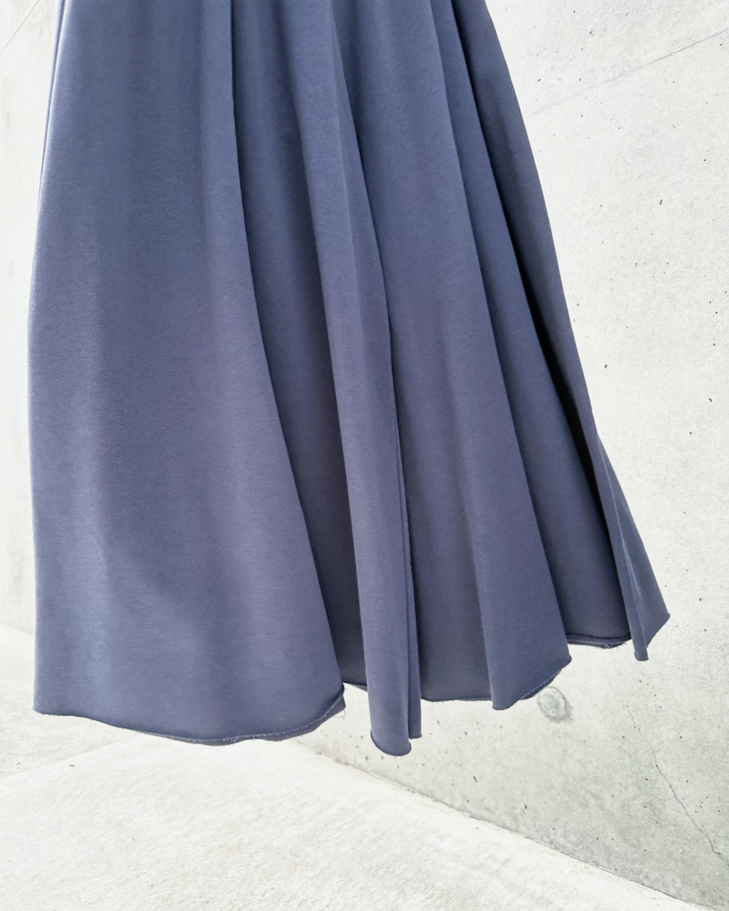 aalis ASEN SS26 knit A line wide leg pants (Grey Blue)