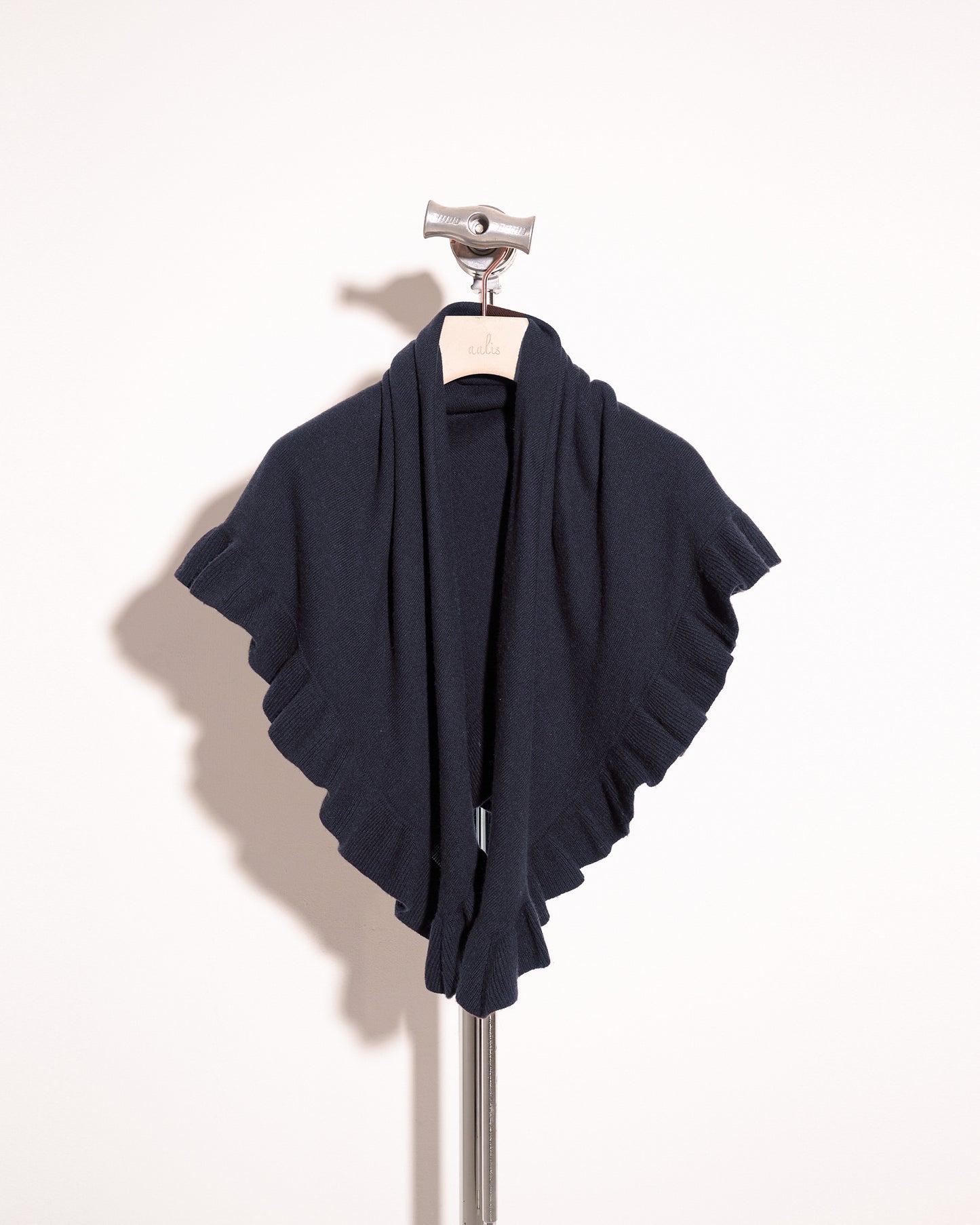 aalis LUCIE FW25 cashmere scarf (Dark blue)