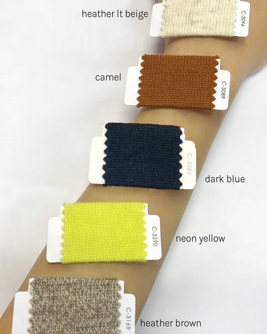 aalis LUCIE FW25 cashmere scarf (Dark blue)