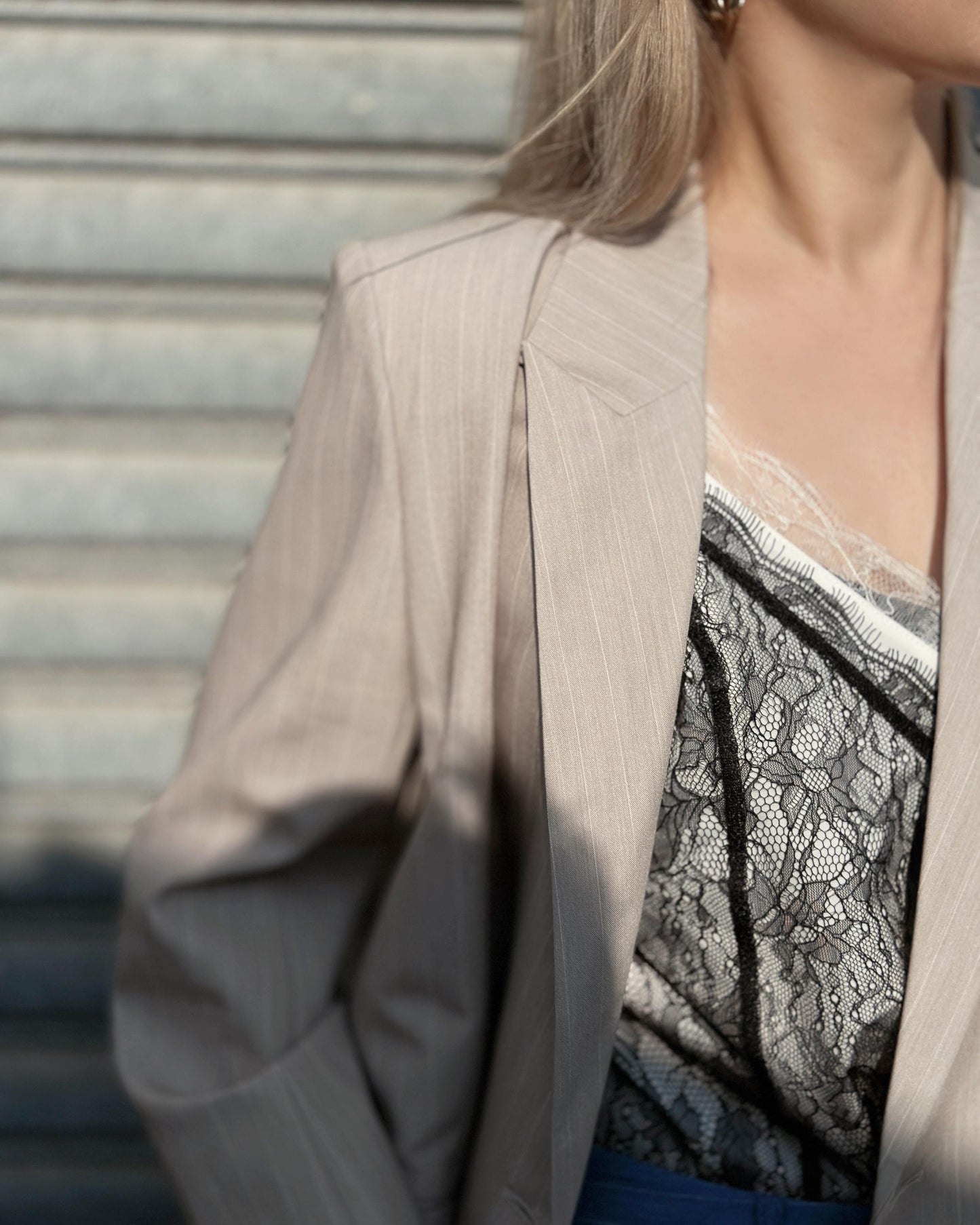 (Pre-order) aalis MONI STRIPE SS26 blazer (Lt Beige)