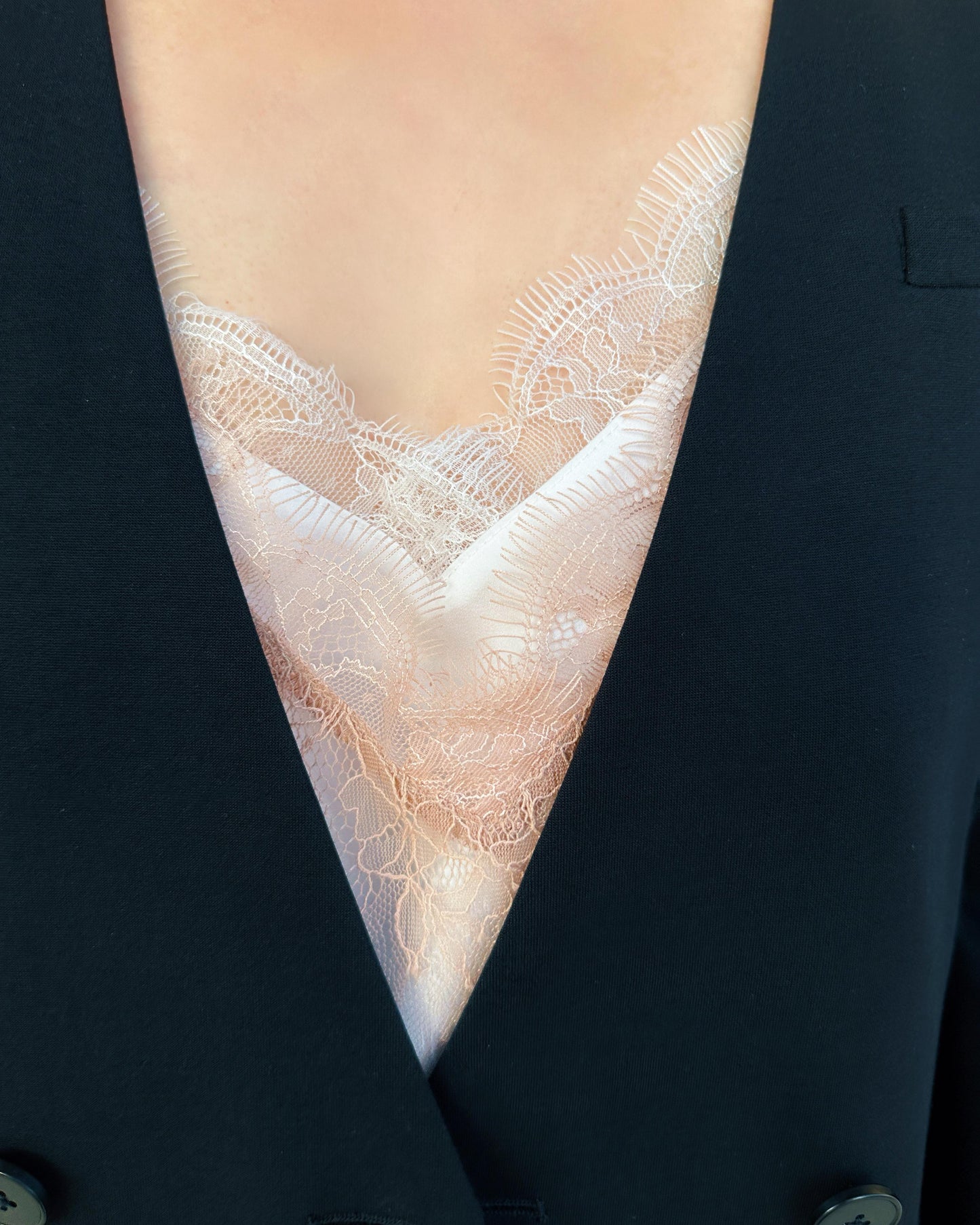 aalis MONIQUE V neck blazer (Black)